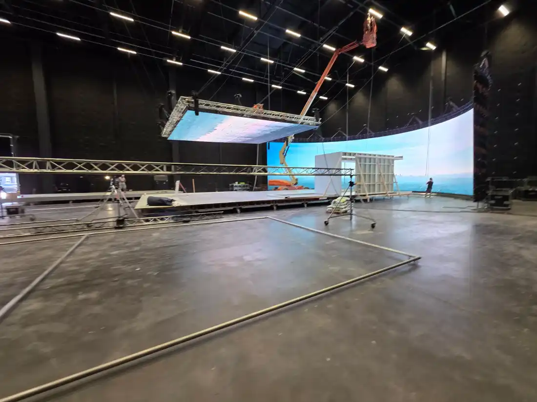 LED ceiling being moved above an XR volume between shots