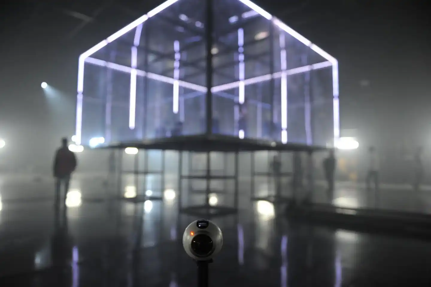360° camera in front of the transparent box with the lasers on the “Flammable” shoot